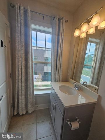 5 MORRISON DR, Gaithersburg, MD 20878