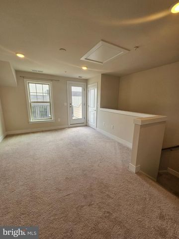5 MORRISON DR, Gaithersburg, MD 20878