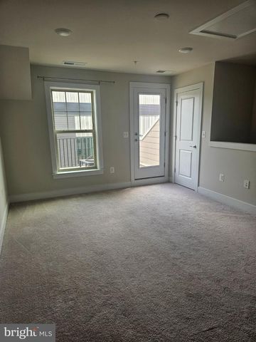 5 MORRISON DR, Gaithersburg, MD 20878