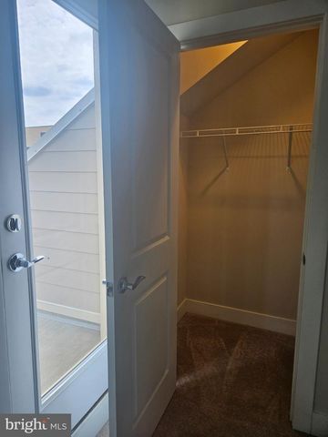 5 MORRISON DR, Gaithersburg, MD 20878