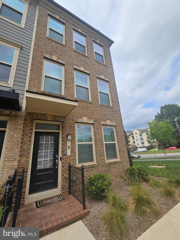 5 MORRISON DR, Gaithersburg, MD 20878