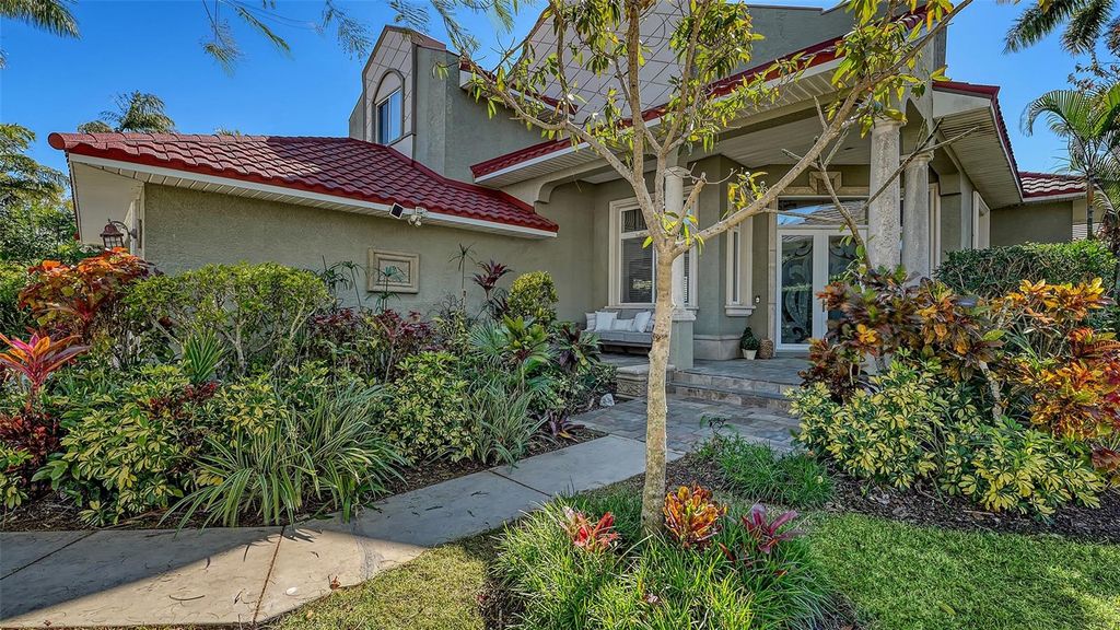 Image 2 of property listing at 1934 DATURA STREET, Sarasota, FL 34239