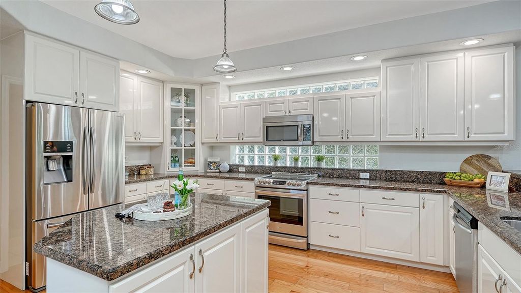 Image 18 of property listing at 1934 DATURA STREET, Sarasota, FL 34239