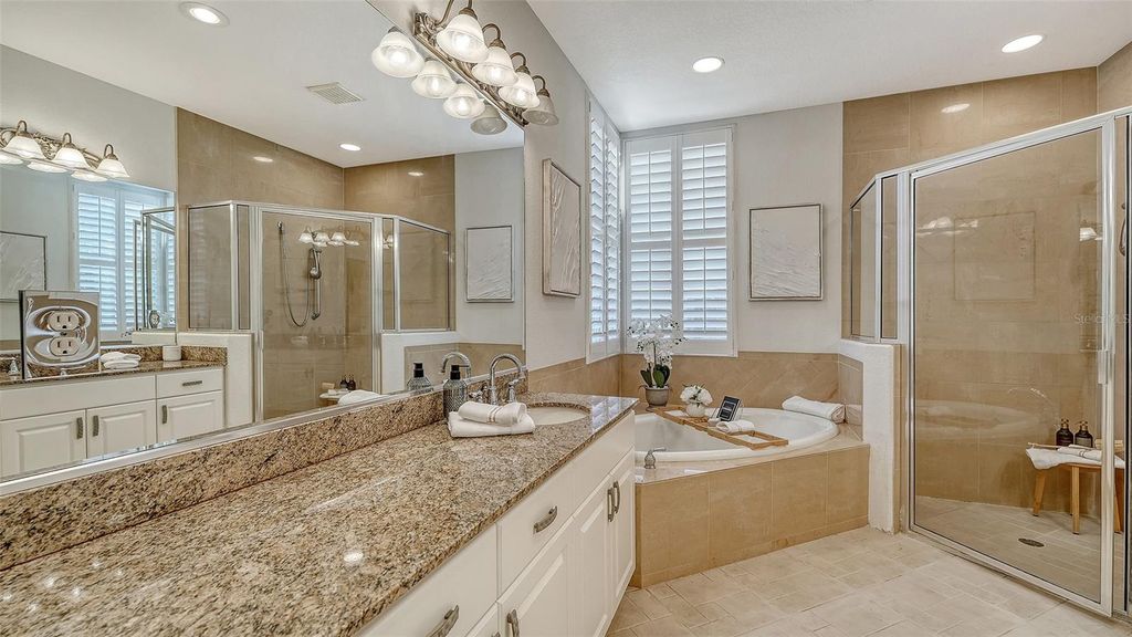 Image 30 of property listing at 1934 DATURA STREET, Sarasota, FL 34239