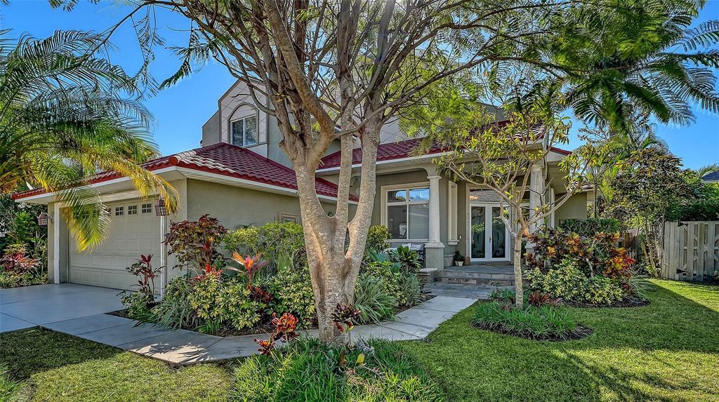 Image 5 of property listing at 1934 DATURA STREET, Sarasota, FL 34239