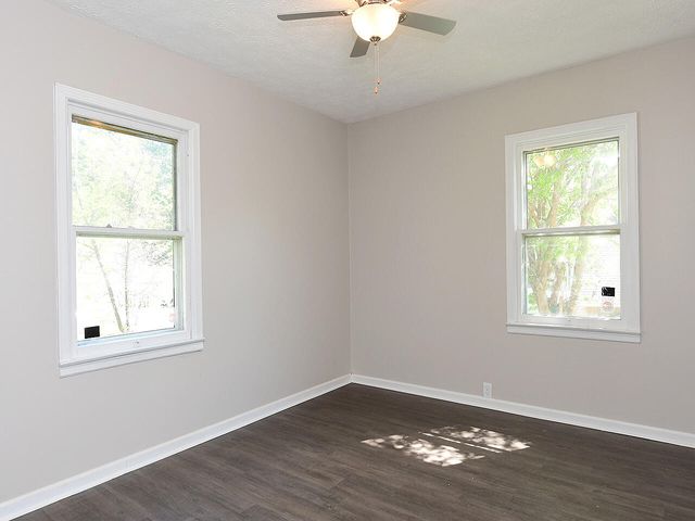 6 HALL Street, Council Bluffs, IA 51503