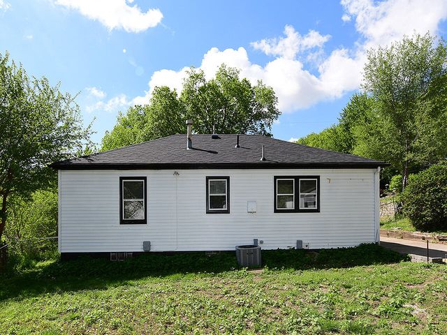 6 HALL Street, Council Bluffs, IA 51503
