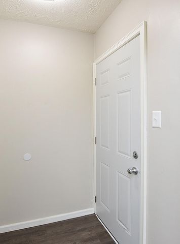 6 HALL Street, Council Bluffs, IA 51503