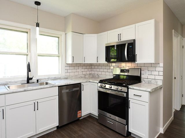6 HALL Street, Council Bluffs, IA 51503