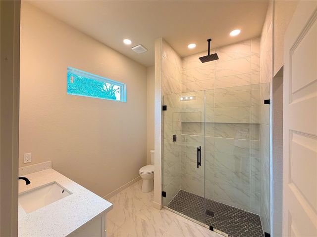 103 E Lobit Avenue, Baytown, TX 77520