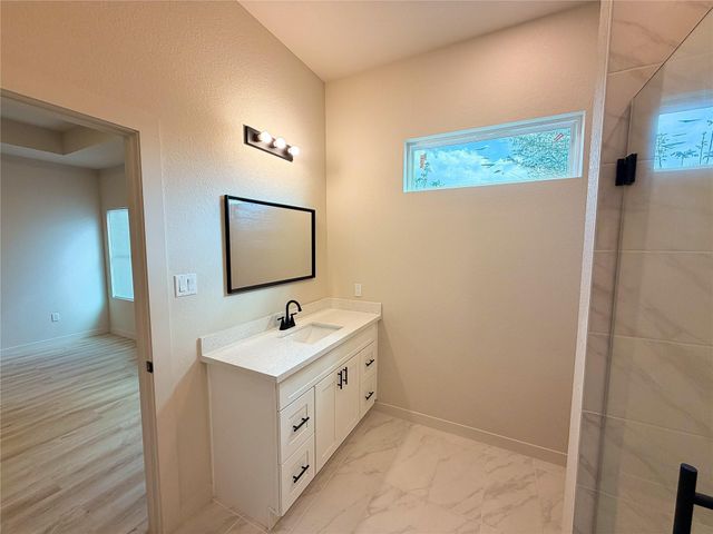 103 E Lobit Avenue, Baytown, TX 77520