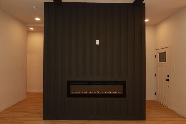 103 E Lobit Avenue, Baytown, TX 77520