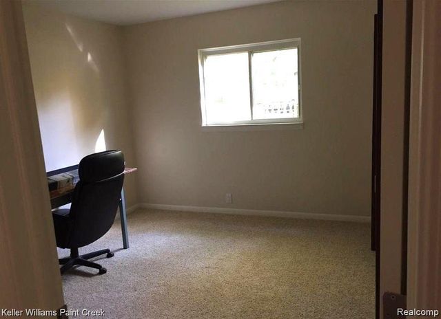 1886 Ruby Avenue, Rochester Hills, MI 48309