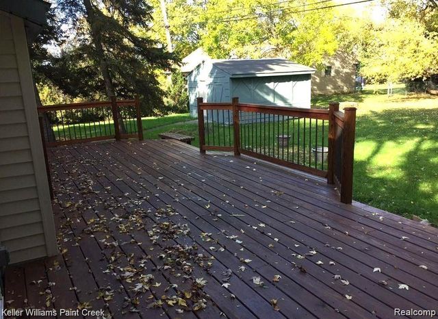 1886 Ruby Avenue, Rochester Hills, MI 48309