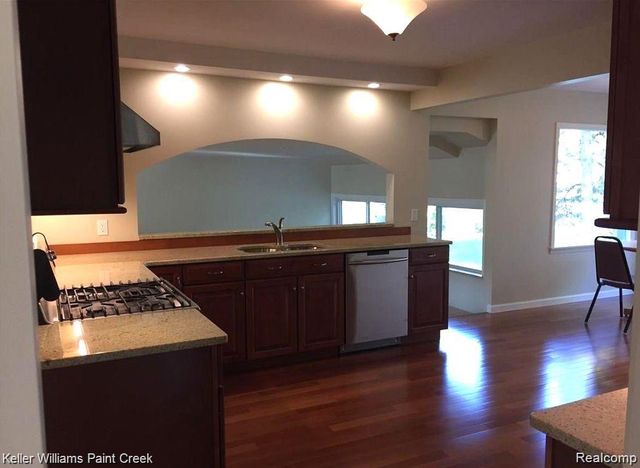 1886 Ruby Avenue, Rochester Hills, MI 48309