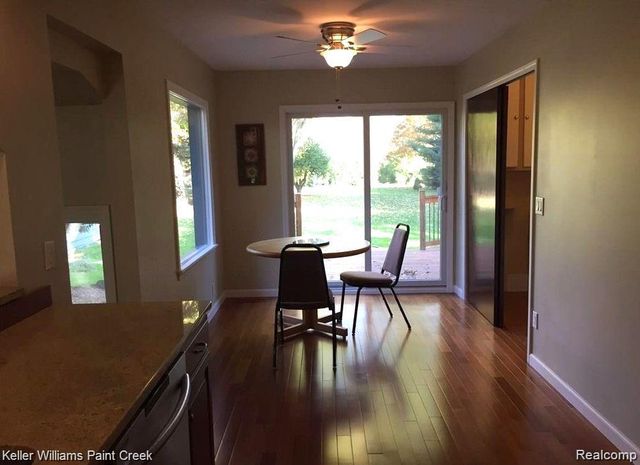 1886 Ruby Avenue, Rochester Hills, MI 48309