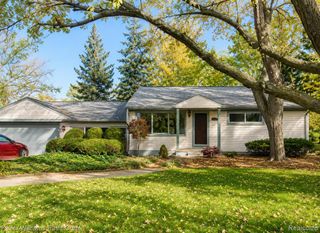 1886 Ruby Avenue, Rochester Hills, MI 48309