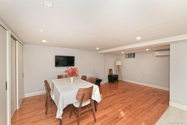3250 32nd Street, Astoria, NY 11106