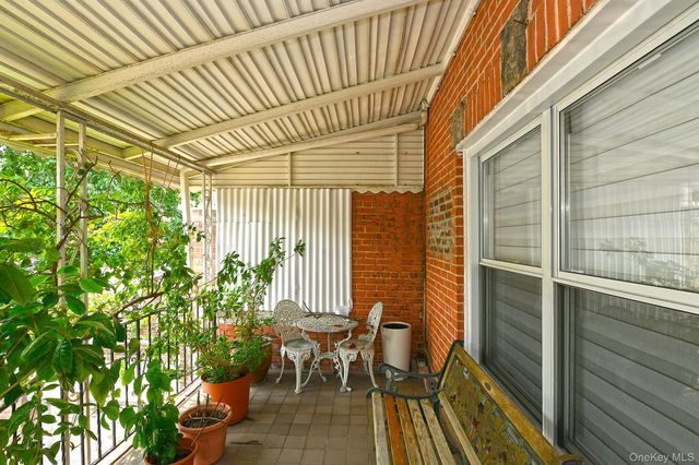 3250 32nd Street, Astoria, NY 11106