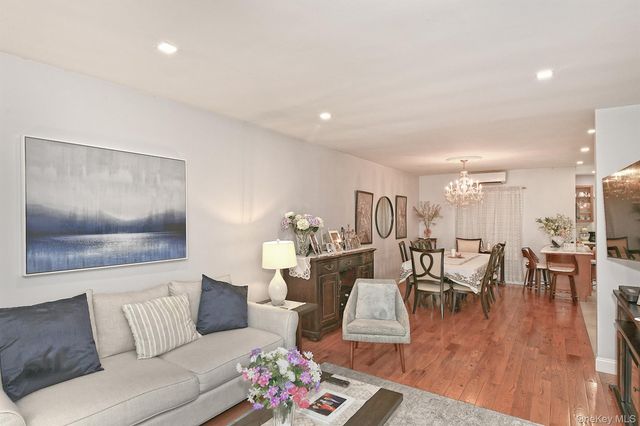 3250 32nd Street, Astoria, NY 11106