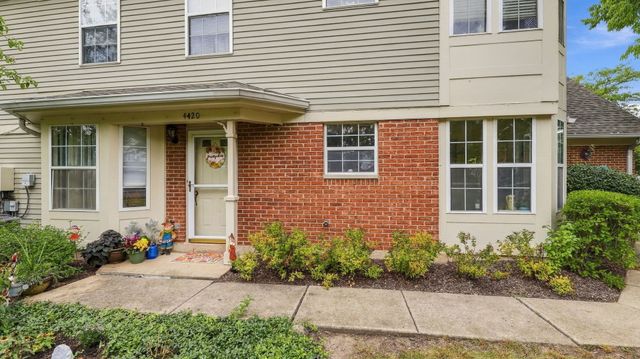 4420 Edinburg Lane, Hanover Park, IL 60133