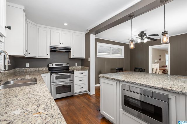 8309 1ST AVENUE SE, Leeds, AL 35094