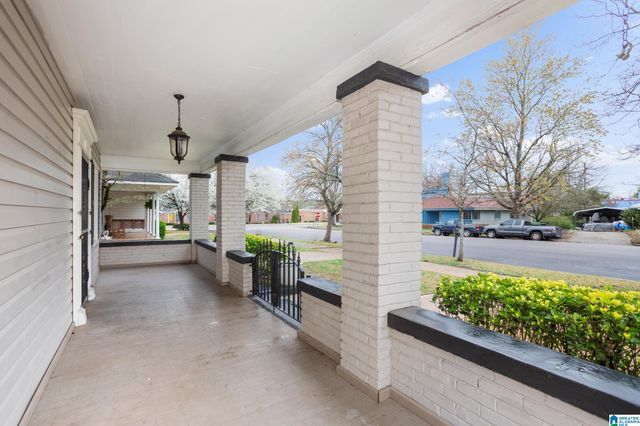 8309 1ST AVENUE SE, Leeds, AL 35094