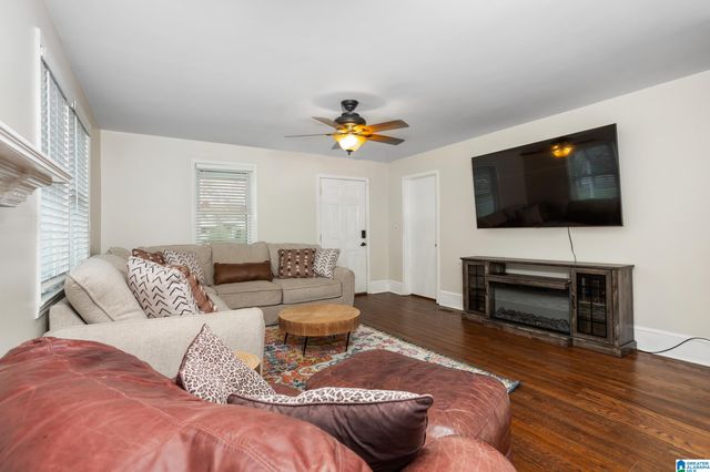 8309 1ST AVENUE SE, Leeds, AL 35094