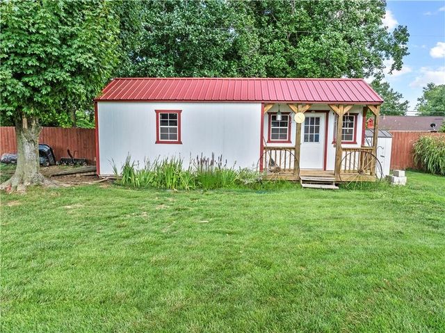 89 Creekview Road, Harrison, AR 72601