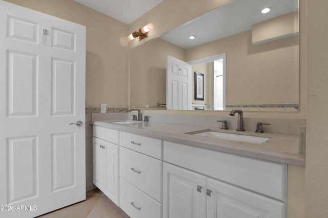 3033 E Rose Lane, Phoenix, AZ 85016