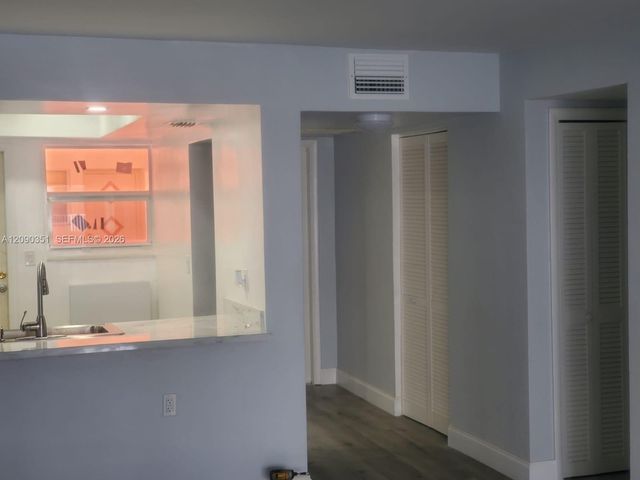 215 SE 3rd Avenue 206D, Hallandale Beach, FL 33009