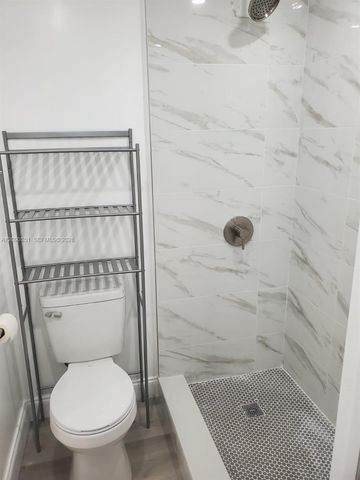 215 SE 3rd Avenue 206D, Hallandale Beach, FL 33009