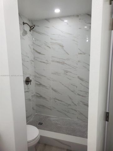 215 SE 3rd Avenue 206D, Hallandale Beach, FL 33009