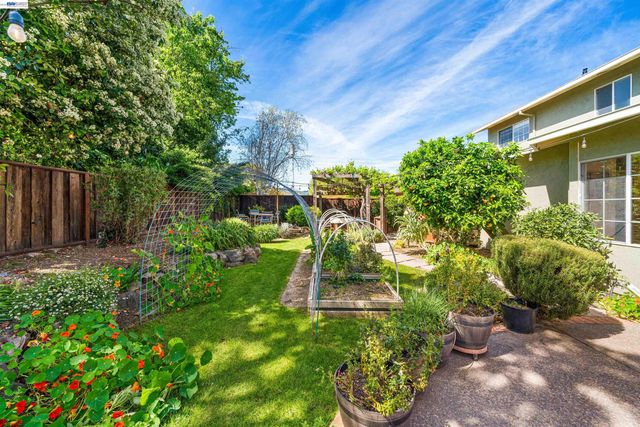 5207 Crestline Way, Pleasanton, CA 94566