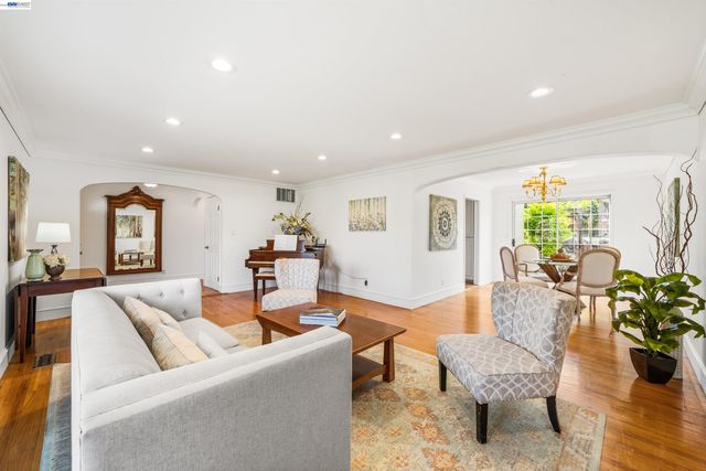 5207 Crestline Way, Pleasanton, CA 94566