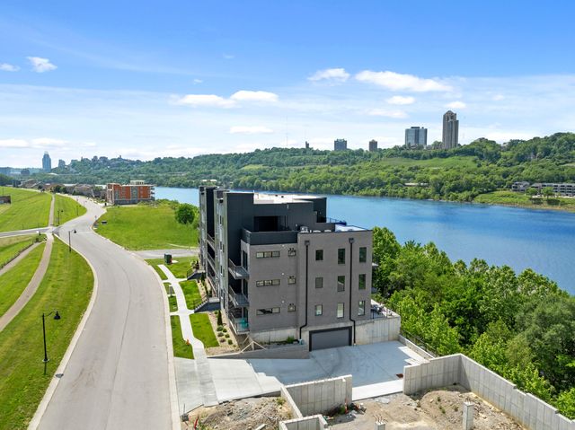 745 Manhattan Boulevard, 403, Dayton, KY 41074