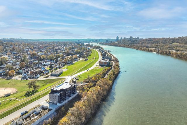 745 Manhattan Boulevard, 403, Dayton, KY 41074