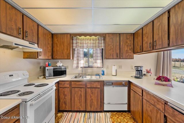 15200 N RIMROCK RD, Hayden, ID 83835