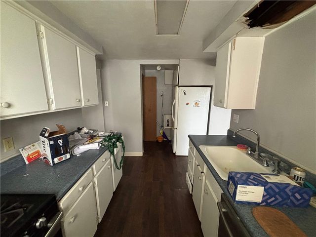 617 Grandview Ave, Clairton, PA 15025