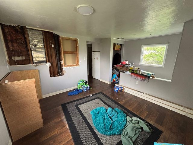 617 Grandview Ave, Clairton, PA 15025