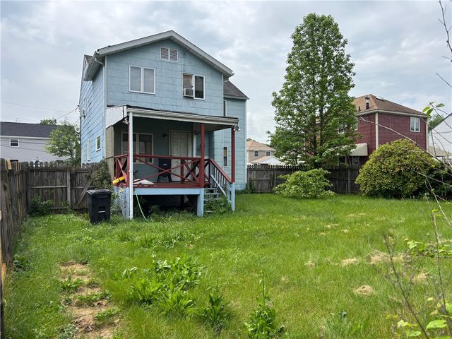 617 Grandview Ave, Clairton, PA 15025