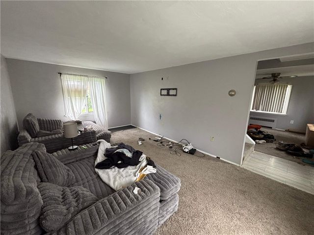 617 Grandview Ave, Clairton, PA 15025