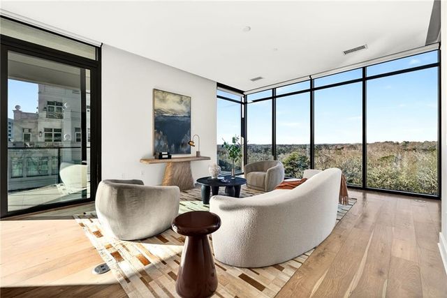 2520 Peachtree NW Road 1003, Atlanta, GA 30305