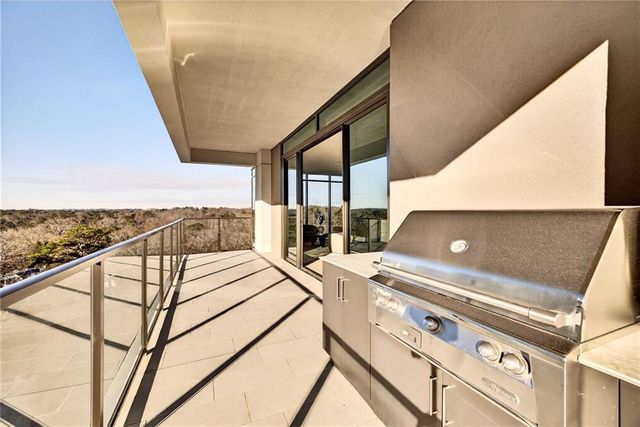 2520 Peachtree NW Road 1003, Atlanta, GA 30305