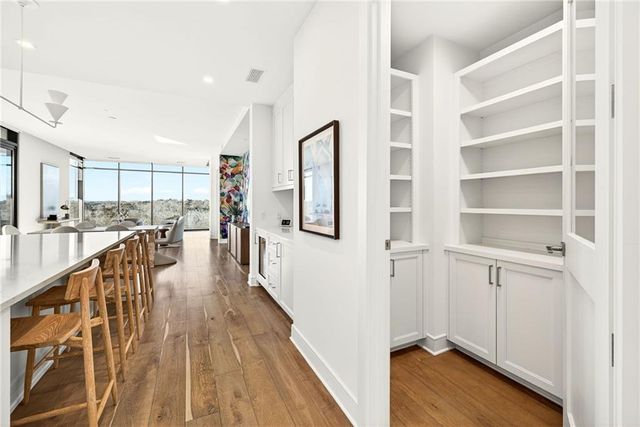 2520 Peachtree NW Road 1003, Atlanta, GA 30305