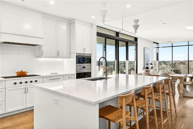 2520 Peachtree NW Road 1003, Atlanta, GA 30305