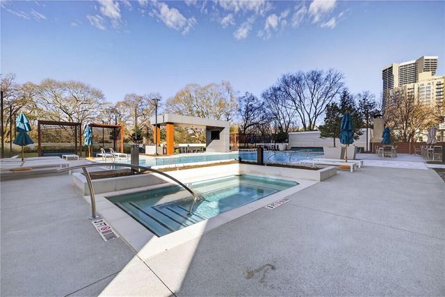 2520 Peachtree NW Road 1003, Atlanta, GA 30305