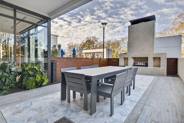 2520 Peachtree NW Road 1003, Atlanta, GA 30305