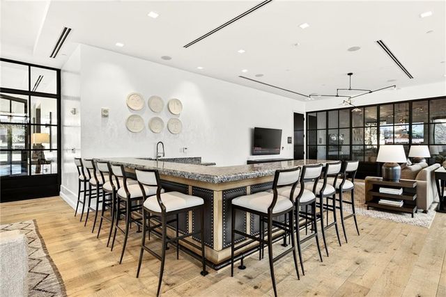 2520 Peachtree NW Road 1003, Atlanta, GA 30305