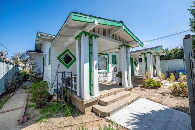 672 Junipero, Long Beach, CA 90814